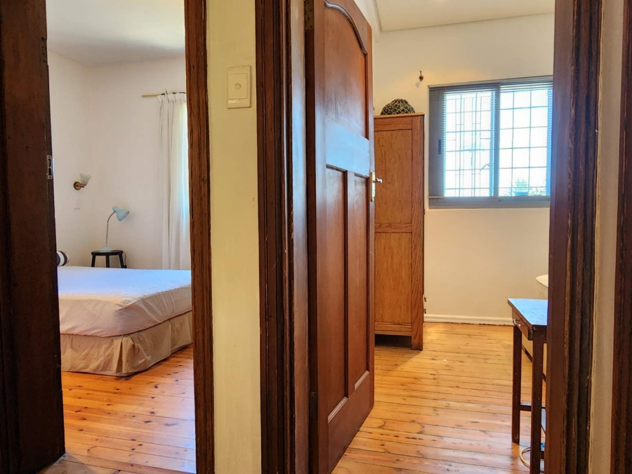 2 Bedroom Property for Sale in Sea Point Western Cape